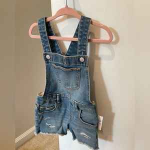 Old Navy Overall Shorts in size 4T